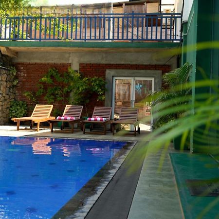 Pub Ceylon Hostel Элла Экстерьер фото