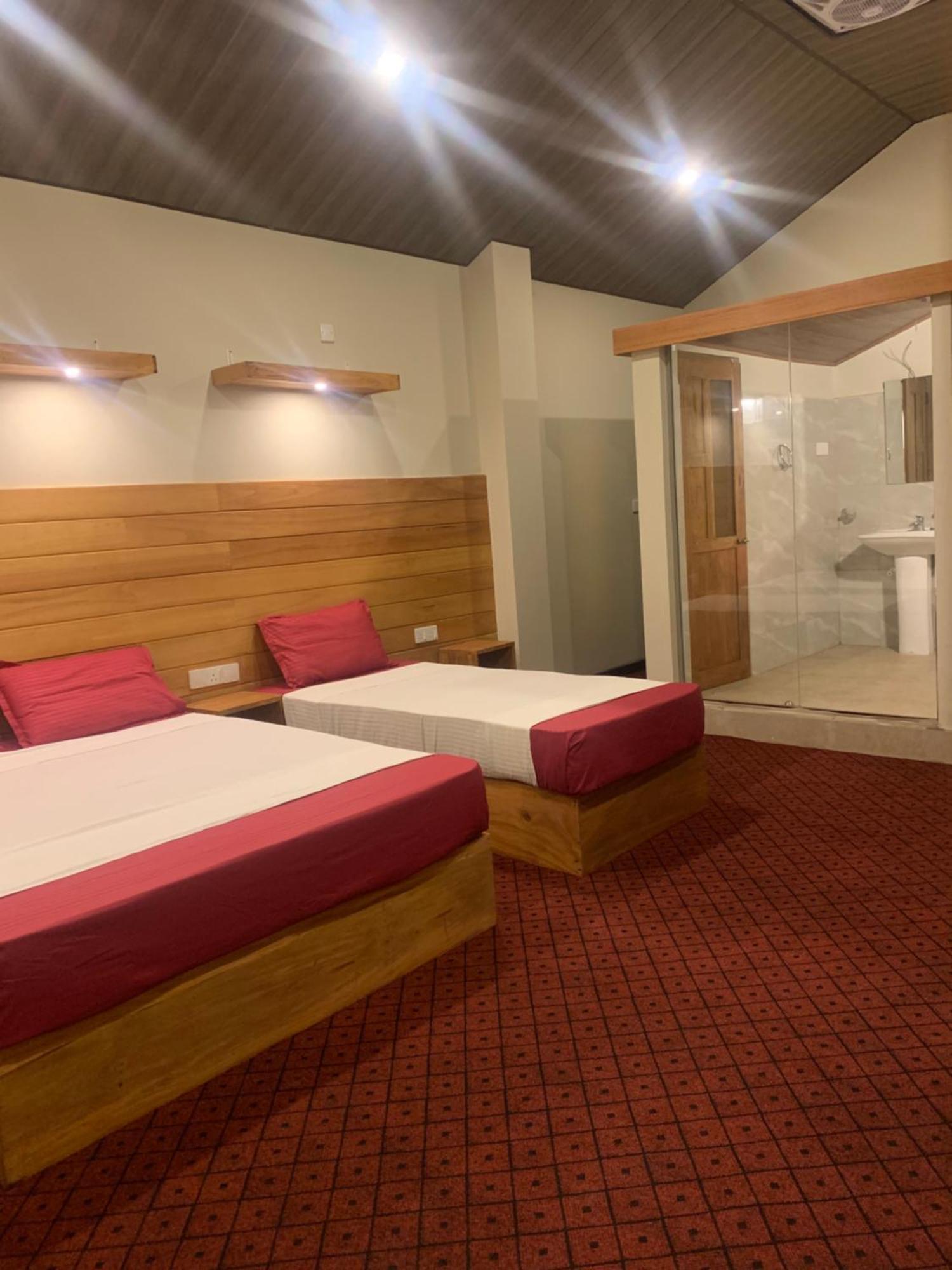 Pub Ceylon Hostel Элла Экстерьер фото