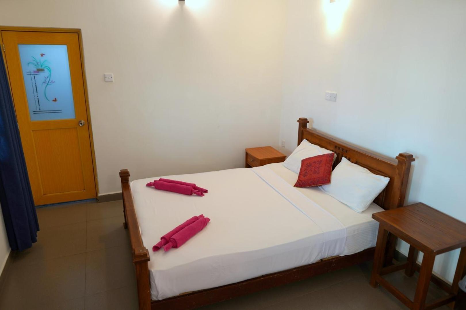 Pub Ceylon Hostel Элла Экстерьер фото