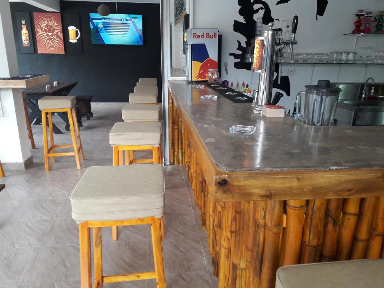 Pub Ceylon Hostel Элла Экстерьер фото
